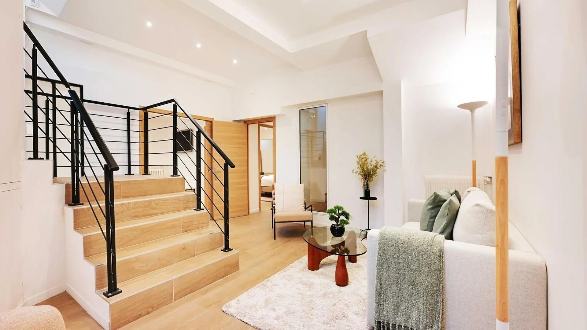 Exceptional Flat - 3Bd 12P - Trocadero contacts